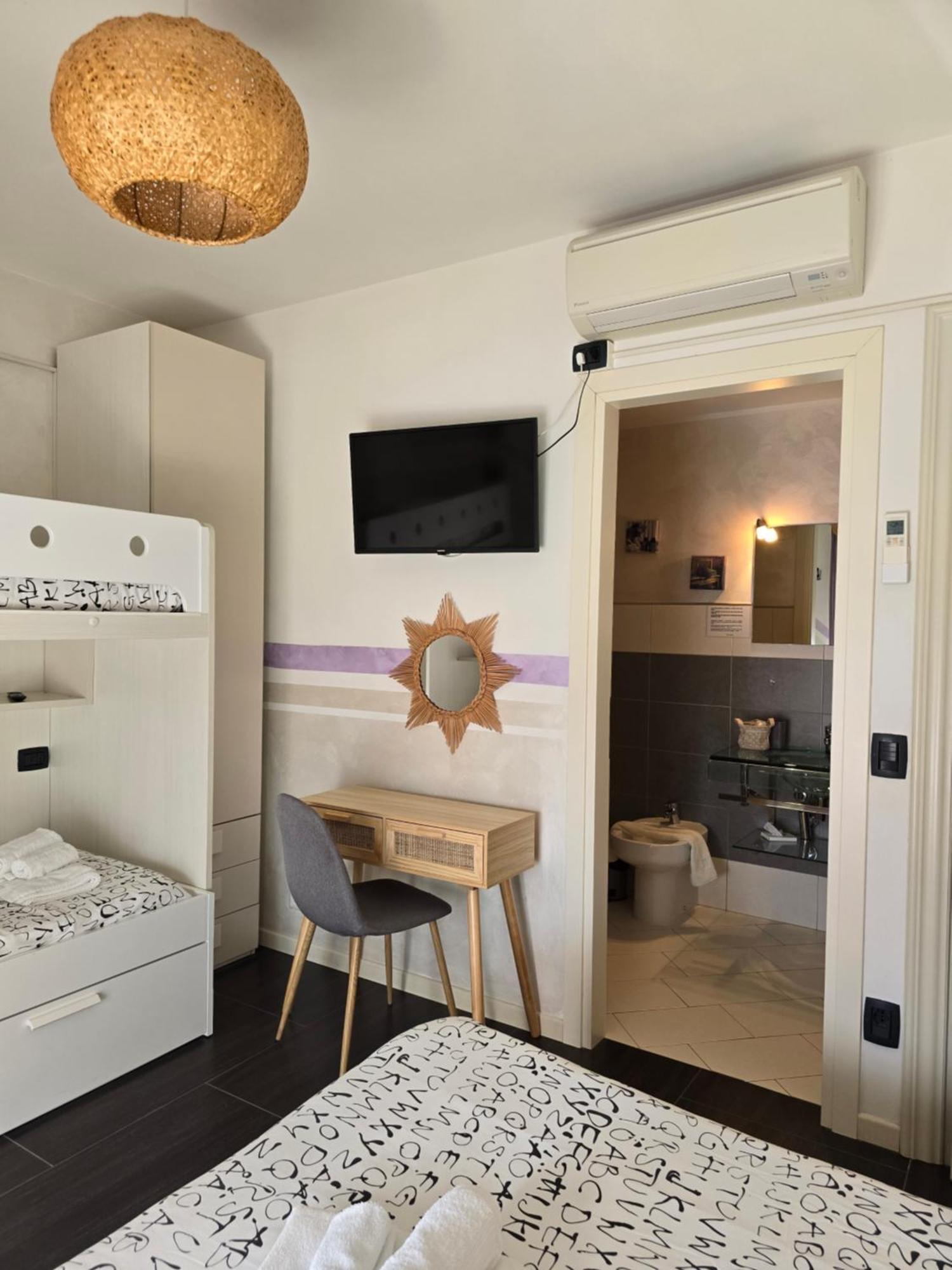 Villa Indipendente A Pochi Passi Dal Lago San Felice del Benaco Luaran gambar